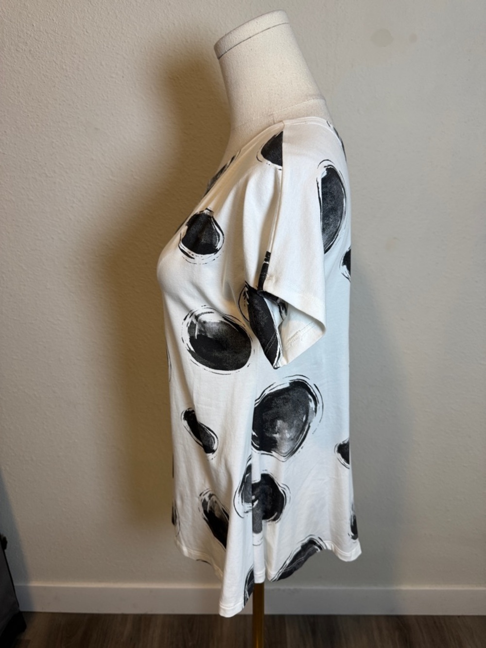 NWT Matthildur “Lizzie” Ivory Short-Sleeve Tunic with Black Abstract Dot Print - Picture 3 of 9